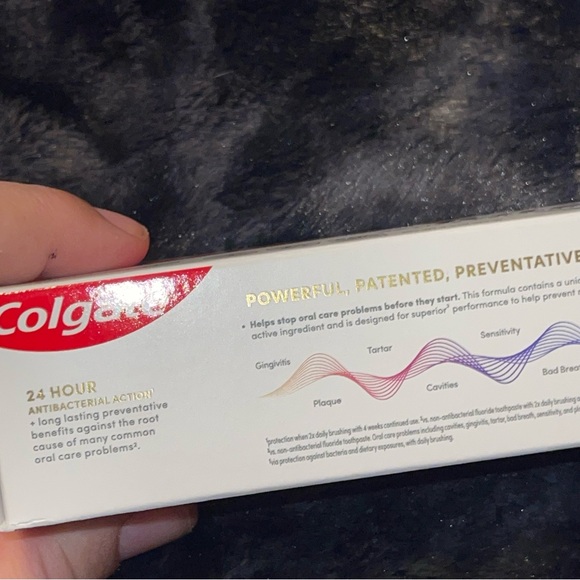 Colgate total toothpaste - Picture 6 of 11